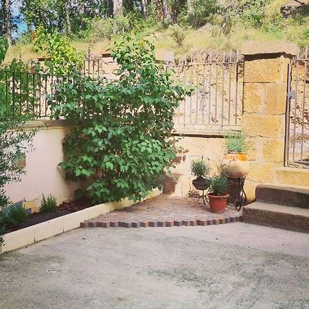 Casa Mon Villa Tiurana Bagian luar foto