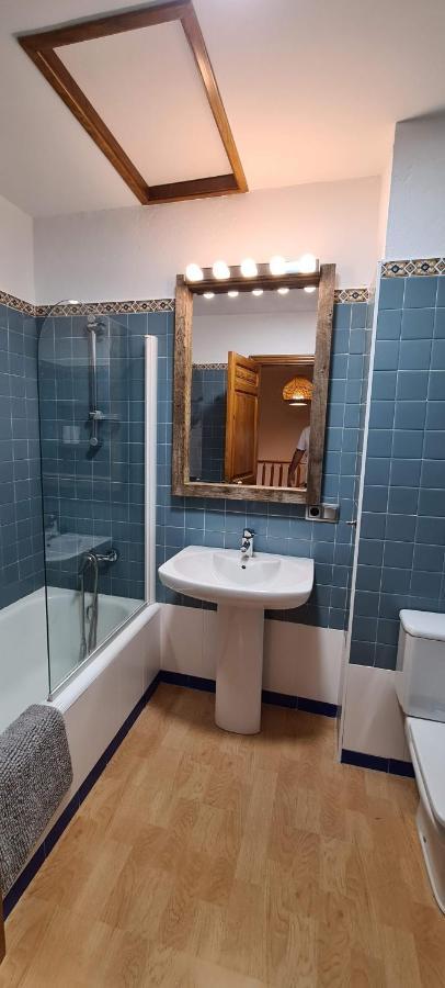 Casa Mon Villa Tiurana Bagian luar foto