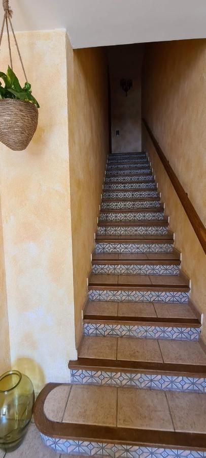 Casa Mon Villa Tiurana Bagian luar foto