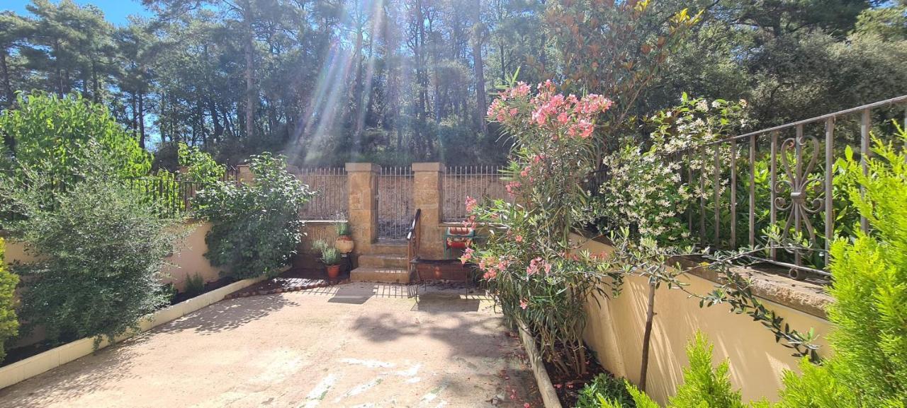 Casa Mon Villa Tiurana Bagian luar foto